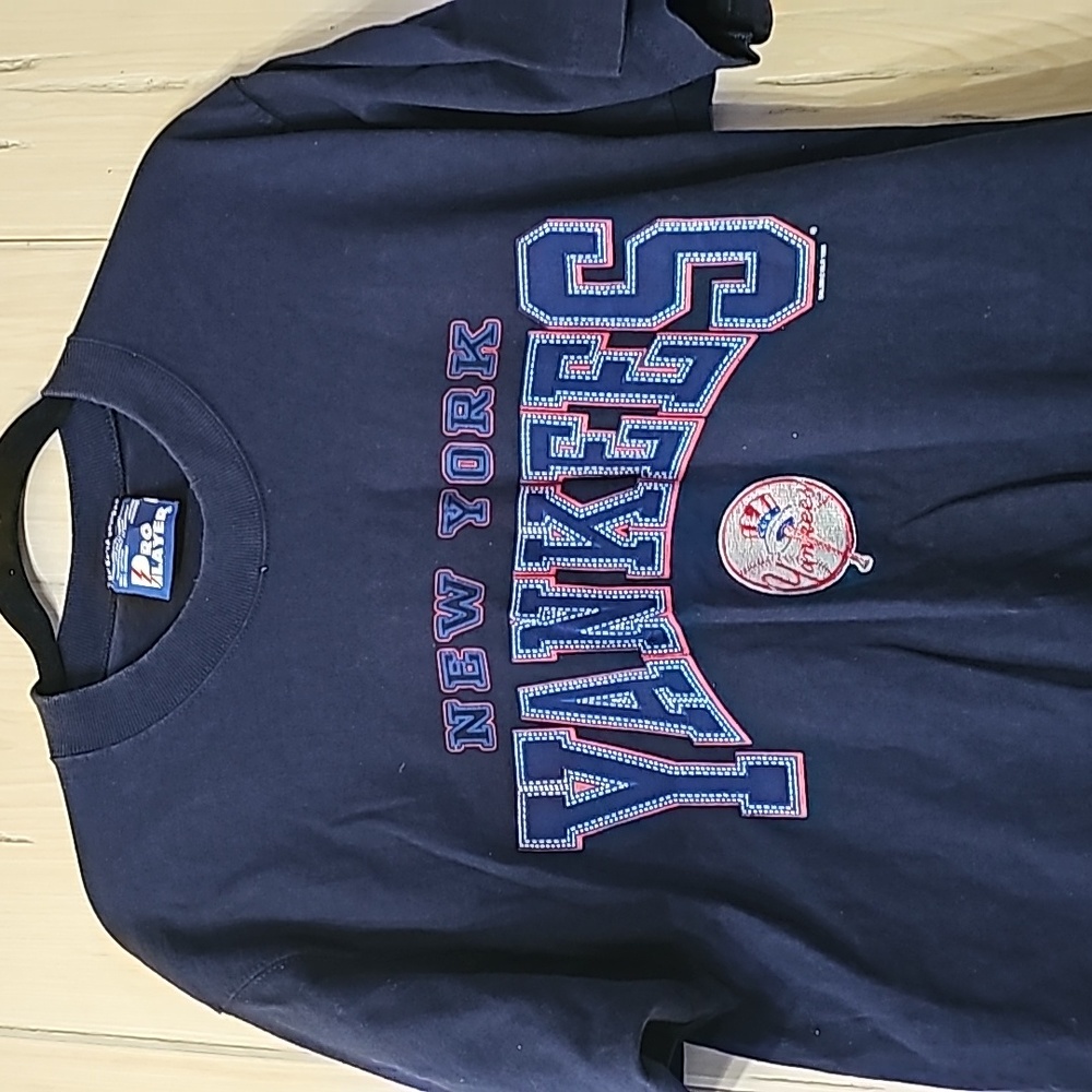 Yankees tee shirt